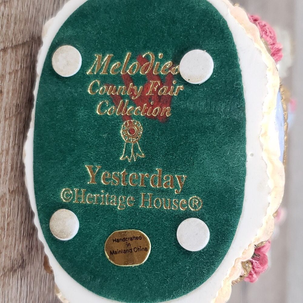 Heritage House Melodies County Fair Collection Yesterday Carousel Horse Figure - Picture 10 of 11